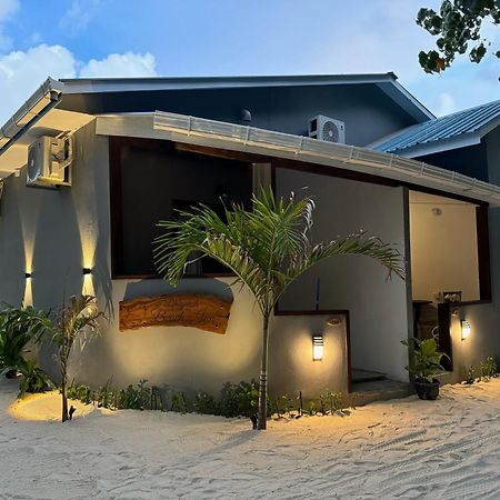 Dhigurah Beach Inn Eksteriør bilde