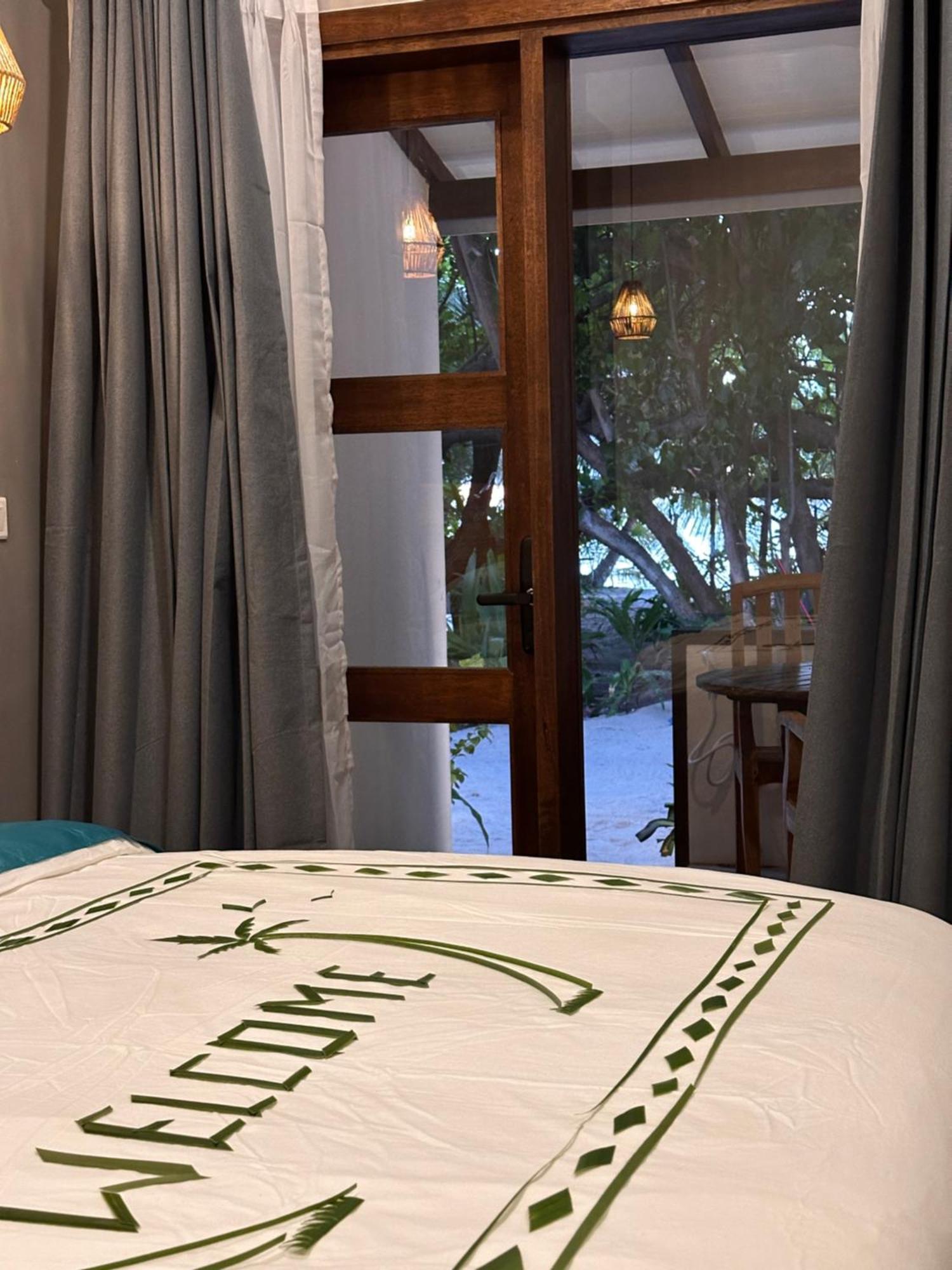 Dhigurah Beach Inn Eksteriør bilde
